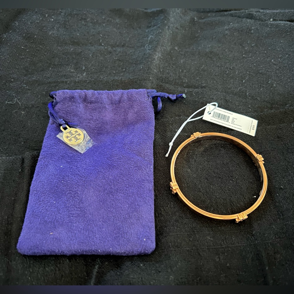 Tory Burch Logo Bangle - Rose Gold